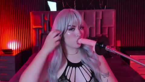 Snapshot of emberrvelvet chatting on March 6, 2026, 4:09 am Ember Velvet online show from March 6, 2026, 4:09 am