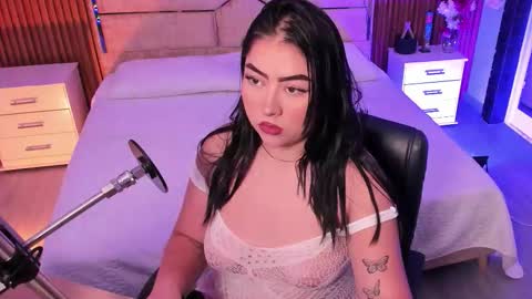 Snapshot of emberrvelvet chatting on March 15, 2026, 5:46 am Ember Velvet online show from March 15, 2026, 5:46 am