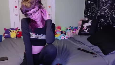 Embersburningup online show from February 2, 2026, 12:53 am