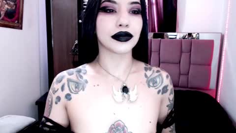 Emerald Black online show from January 18, 2025, 12:57 pm
