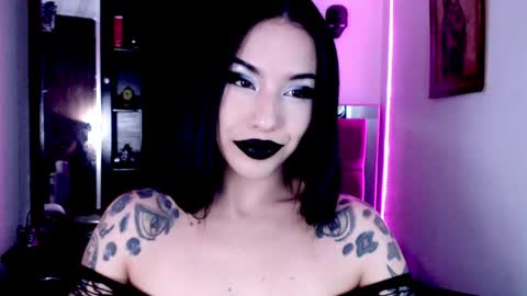 Emerald Black online show from April 16, 2026, 2:01 am