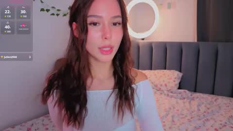 Snapshot of emelia_fox chatting on September 17, 2025, 10:44 pm Emmy the sly little fox HTP is open an unforgettable show awaits you. I undress in private online show from September 17, 2025, 10:44 pm