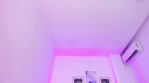 emelie_89 online show from December 21, 2024, 2:37 pm
