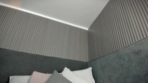 emelie_89 online show from May 4, 2026, 11:39 am