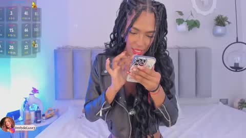 Emely online show from September 22, 2025, 11:34 am