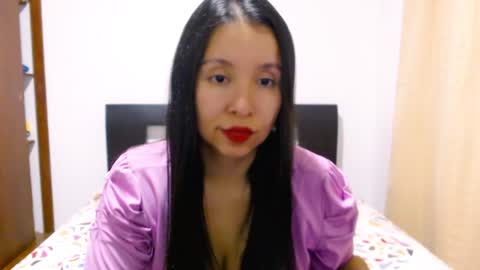 Snapshot of emely_sexx chatting on December 6, 2024, 11:25 pm emely_sexx online show from December 6, 2024, 11:25 pm