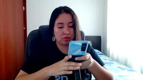 Snapshot of emely_sexx chatting on September 8, 2025, 4:50 pm emely_sexx online show from September 8, 2025, 4:50 pm