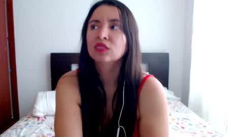 Snapshot of emely_sexx chatting on October 2, 2025, 6:04 pm emely_sexx online show from October 2, 2025, 6:04 pm