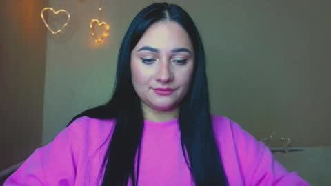 Snapshot of emelyblum chatting on October 28, 2025, 10:23 pm Emely online show from October 28, 2025, 10:23 pm