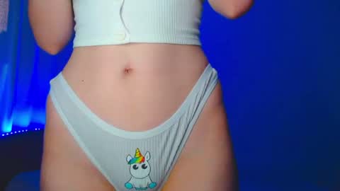 Emely online show from August 3, 2026, 3:38 am