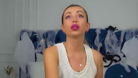 Snapshot of emelylawrences chatting on October 22, 2025, 6:35 am emelylawrences online show from October 22, 2025, 6:35 am