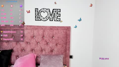 emelyrose_ online show from December 14, 2024, 12:11 am
