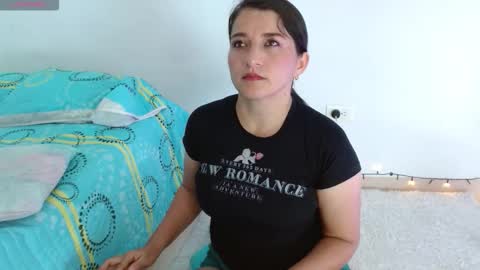 emely ross online show from February 4, 2026, 7:42 pm