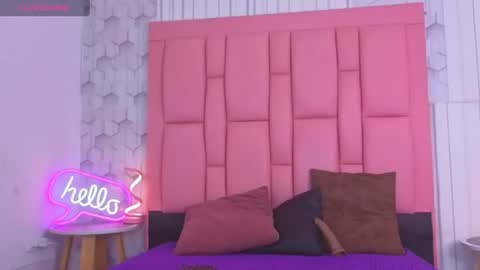 emely  online show from June 18, 2026, 11:14 am