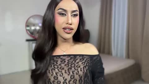 EMELY online show from February 10, 2026, 1:59 pm