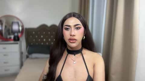 EMELY online show from February 22, 2026, 7:51 am