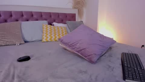Emy online show from January 14, 2025, 10:55 pm