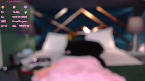 Snapshot of emerald_gh chatting on February 14, 2025, 11:10 am Danna online show from February 14, 2025, 11:10 am