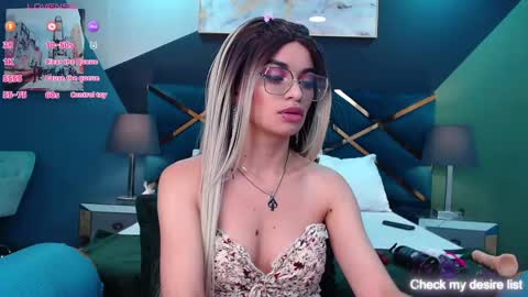 Snapshot of emerald_gh chatting on March 10, 2025, 2:50 am Danna online show from March 10, 2025, 2:50 am