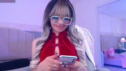 Snapshot of emerald_gh chatting on September 28, 2025, 9:20 pm Danna online show from September 28, 2025, 9:20 pm