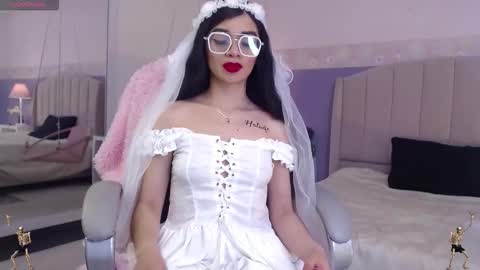 Snapshot of emerald_gh chatting on October 21, 2025, 8:42 pm Danna online show from October 21, 2025, 8:42 pm