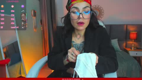 Esmeralda online show from March 11, 2026, 5:19 pm