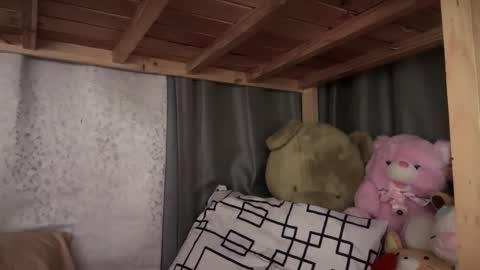 Snapshot of emeraldfvckinggreyson chatting on October 13, 2025, 1:16 am Emerald online show from October 13, 2025, 1:16 am