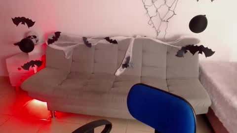 Snapshot of emi_carter chatting on October 23, 2025, 10:52 pm emi_carter online show from October 23, 2025, 10:52 pm