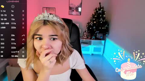 Snapshot of emi_joy chatting on January 6, 2025, 9:54 pm  Emily  follow me  online show from January 6, 2025, 9:54 pm