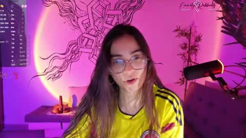 Snapshot of emi_roberts chatting on March 24, 2026, 12:59 am Emmily Roberts online show from March 24, 2026, 12:59 am