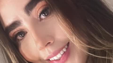 emi_royse online show from September 13, 2025, 5:13 pm