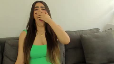 Snapshot of emi_royse chatting on March 11, 2026, 6:47 pm emi_royse online show from March 11, 2026, 6:47 pm