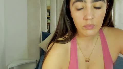 emi_royse online show from April 29, 2026, 6:25 pm