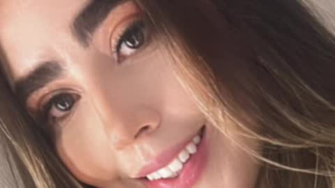 emi_royse online show from June 18, 2026, 12:33 am