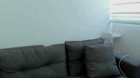 emi_royse online show from June 24, 2026, 7:24 pm