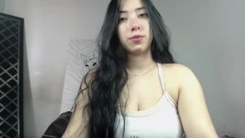 Snapshot of emiantonella_ chatting on October 25, 2025, 9:09 pm Antonella online show from October 25, 2025, 9:09 pm