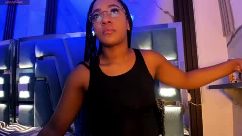 Emy online show from May 3, 2026, 1:44 am