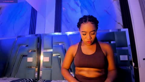 Emy online show from May 5, 2026, 1:35 am