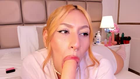 EMILY ROBERTS online show from January 11, 2025, 10:07 pm