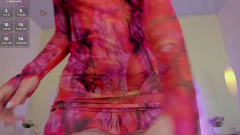 Snapshot of emiilycutex_ chatting on December 18, 2024, 3:22 pm online show from December 18, 2024, 3:22 pm