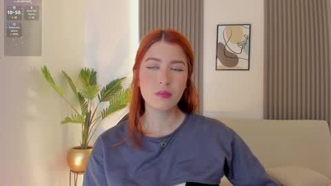 Snapshot of emiilycutex_ chatting on January 13, 2025, 12:02 pm online show from January 13, 2025, 12:02 pm