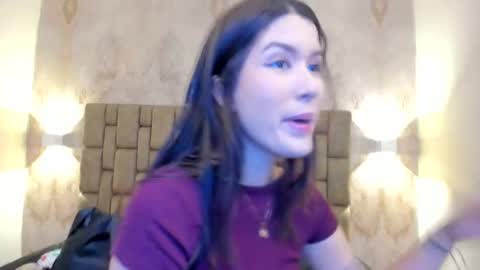 Snapshot of emiilycutex_ chatting on February 26, 2025, 12:03 pm online show from February 26, 2025, 12:03 pm