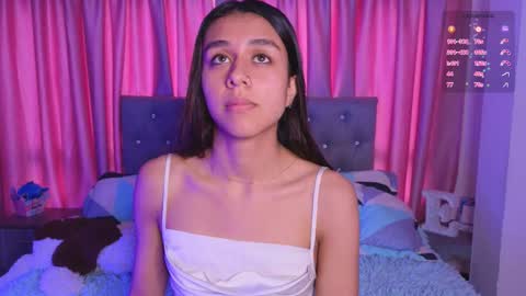 Snapshot of emiiscoot_1 chatting on September 19, 2025, 3:24 pm Emily online show from September 19, 2025, 3:24 pm