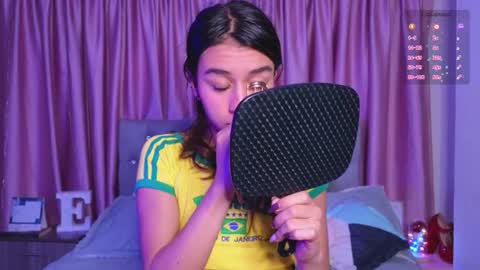 Snapshot of emiiscoot_1 chatting on October 15, 2025, 10:32 pm Emily online show from October 15, 2025, 10:32 pm