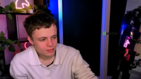 Snapshot of emil_lucky chatting on March 19, 2026, 8:02 pm emil_lucky online show from March 19, 2026, 8:02 pm