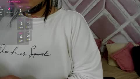 Snapshot of emilayton_ chatting on October 17, 2025, 6:21 pm emilayton_ online show from October 17, 2025, 6:21 pm