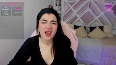 Snapshot of emilayton_ chatting on November 3, 2025, 9:38 pm emilayton_ online show from November 3, 2025, 9:38 pm