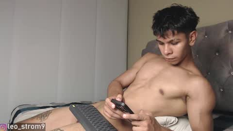 emile_239 online show from December 29, 2024, 3:33 am