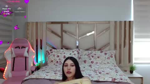 Snapshot of emilee_star chatting on July 16, 2026, 12:55 pm Emilee online show from July 16, 2026, 12:55 pm