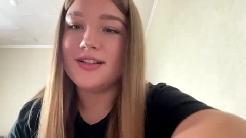 Milena online show from July 28, 2026, 9:15 am